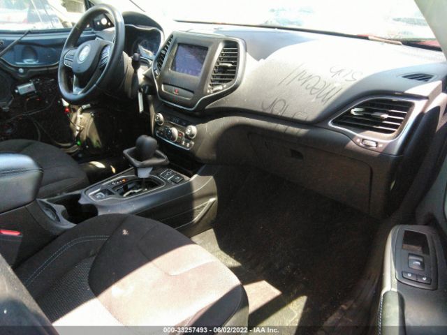 1C4PJMCBXKD394201 Jeep Cherokee Latitude