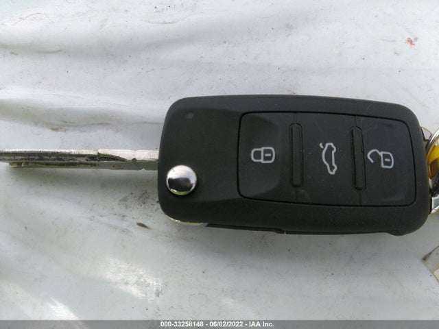 2019 Volkswagen Beetle, VIN: 3VWFD7AT2KM701393