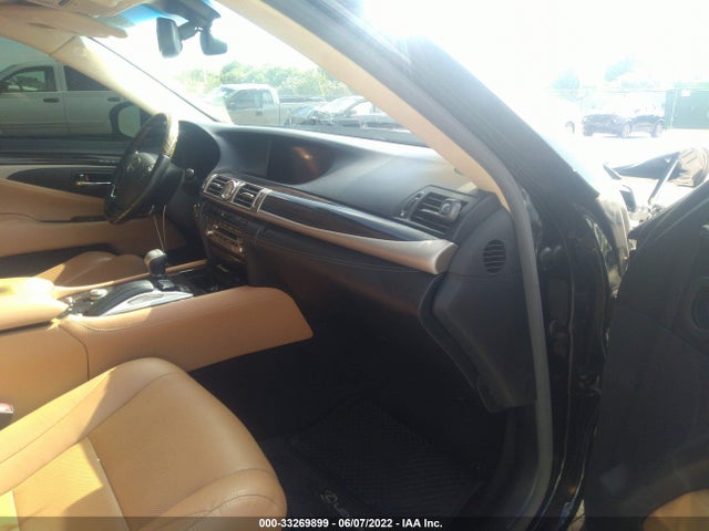 2016 Lexus LS, VIN: JTHGL5EF5G5056155