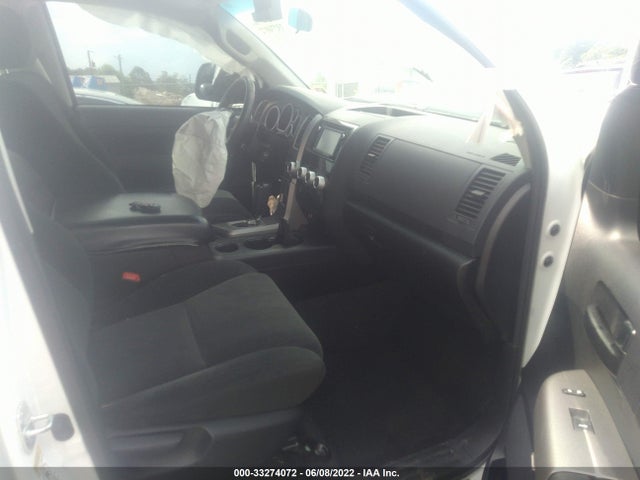 2016 Toyota Sequoia, VIN: 5TDBY5G19GS131710