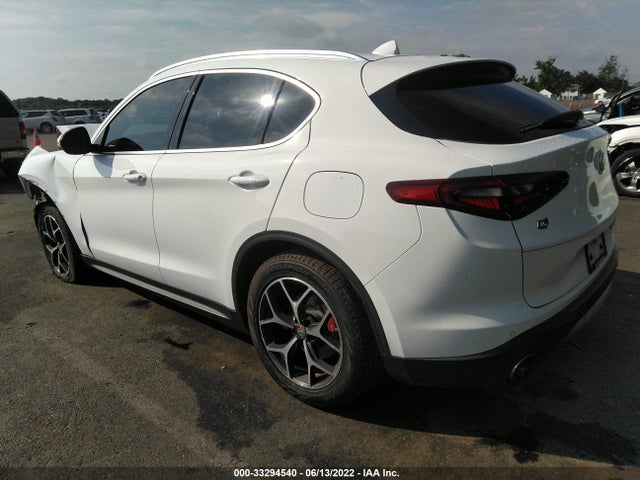 2019 Alfa Romeo Stelvio, VIN: ZASPAKBN8K7C41645