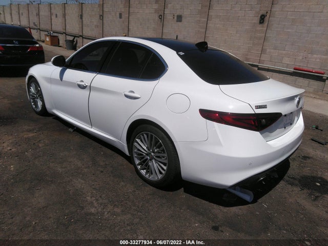2018 Alfa Romeo Giulia, VIN: ZARFAECNXJ7590086