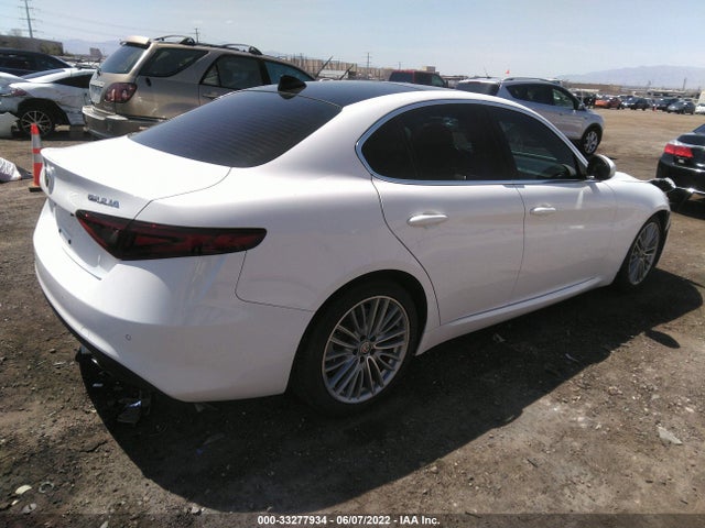 2018 Alfa Romeo Giulia, VIN: ZARFAECNXJ7590086