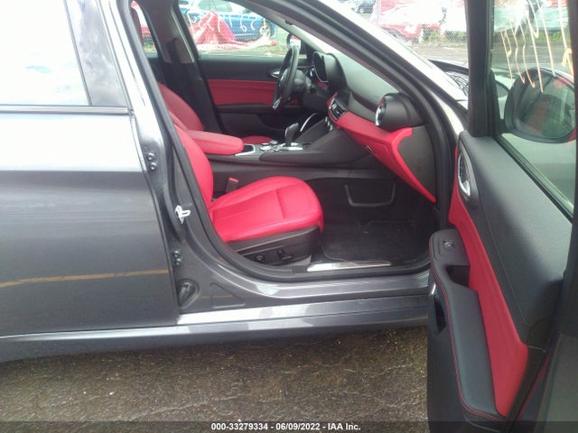 2021 Alfa Romeo Giulia, VIN: ZARFANBN3M7639957
