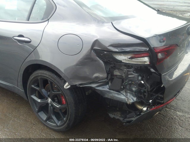 2021 Alfa Romeo Giulia, VIN: ZARFANBN3M7639957