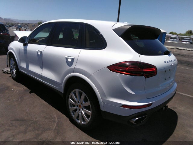 2017 Porsche Cayenne, VIN: WP1AA2A29HKA81155