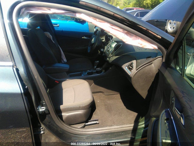 Chevrolet CRUZE LT 2018 1G1BE5SM4J7130744 Image 5