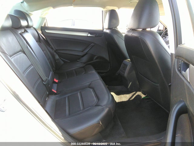 1VWAT7A37FC090510 Volkswagen Passat 1.8t Wolfsburg Ed