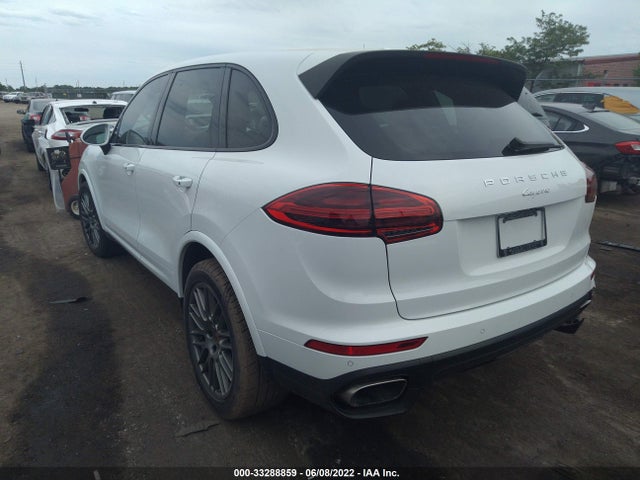 2017 Porsche Cayenne, VIN: WP1AA2A29HKA83908