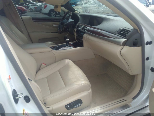 2016 Lexus LS, VIN: JTHCL5EF3G5025758