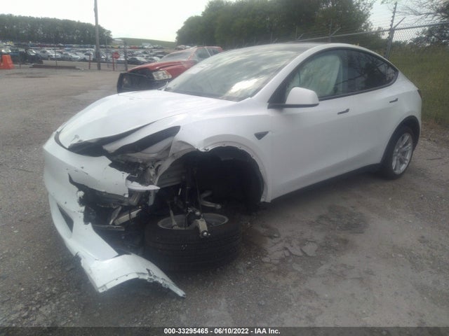 Tesla Model Y Long Range 2021 5YJYGAEEXMF203946 Image 2