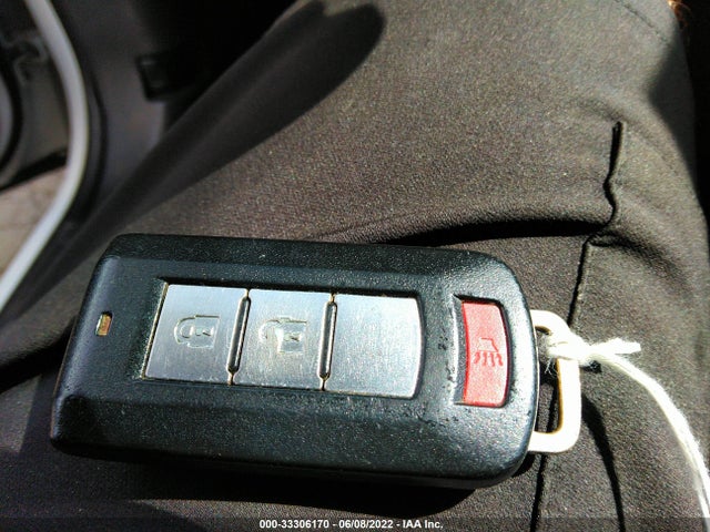 JA4AD3A33EZ013163 Mitsubishi Outlander Se