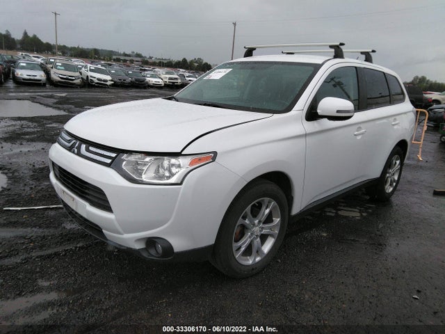 JA4AD3A33EZ013163 Mitsubishi Outlander Se