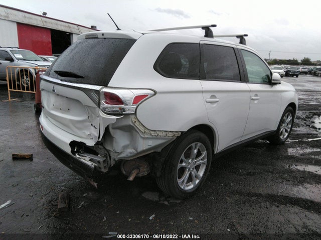 JA4AD3A33EZ013163 Mitsubishi Outlander Se