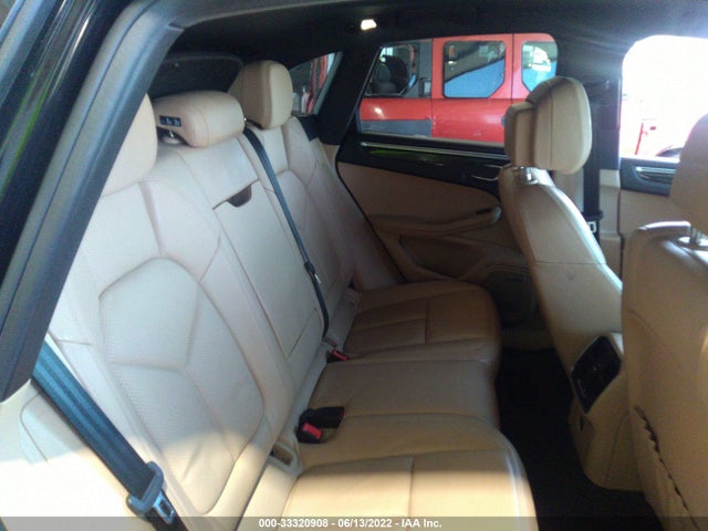 2019 Porsche Macan, VIN: WP1AB2A58KLB30399