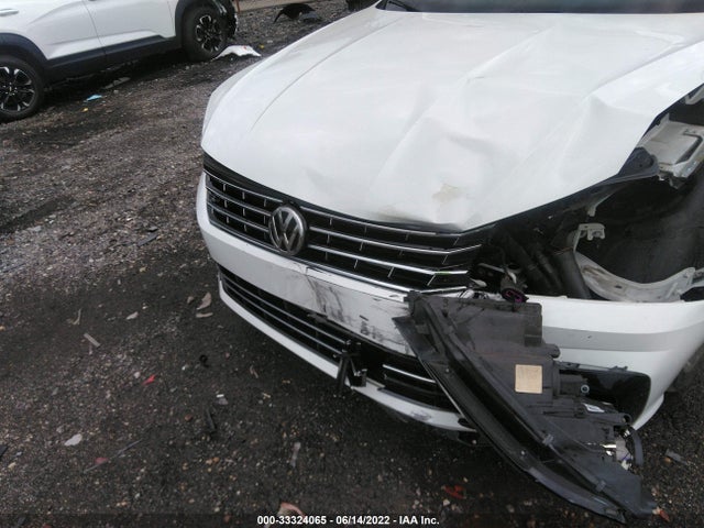 1VWDT7A37HC019758 Volkswagen Passat 1.8t R-line