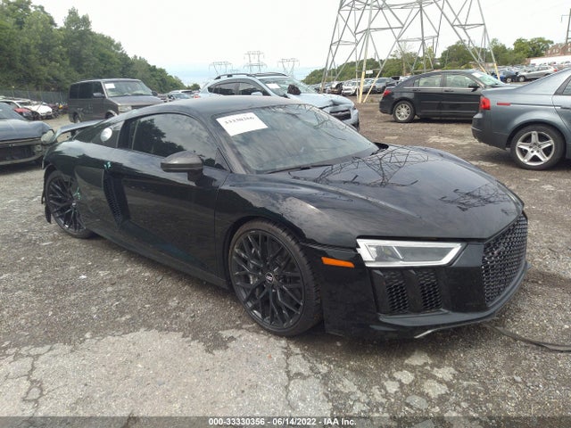2018 Audi R8, VIN: WUAKBAFX6J7902158