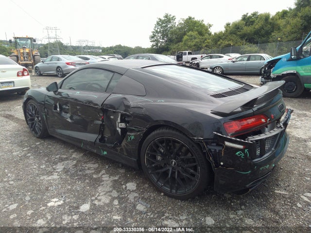 2018 Audi R8, VIN: WUAKBAFX6J7902158
