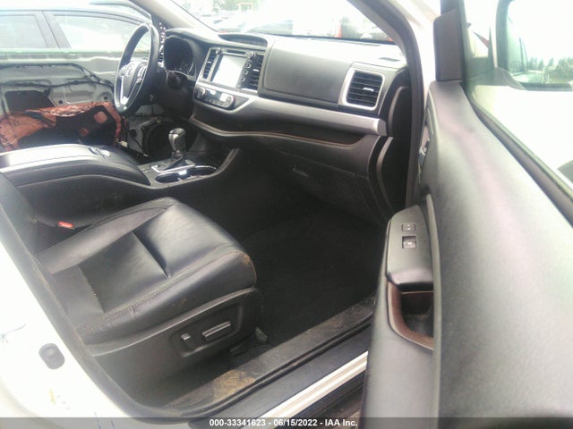 2017 Toyota Highlander, VIN: 5TDJGRFH8HS031121