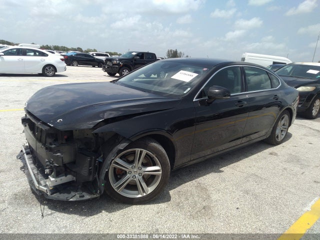 2019 Volvo S90, VIN: LVY102AKXKP107026