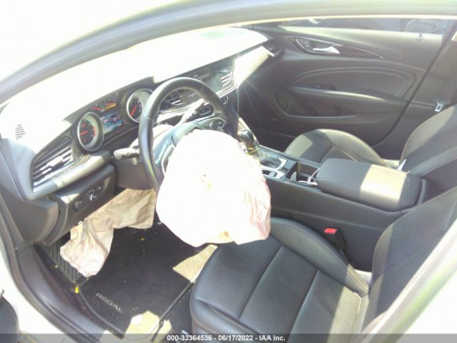 W04GP6SX7J1117345 Buick Regal Sportback Essence