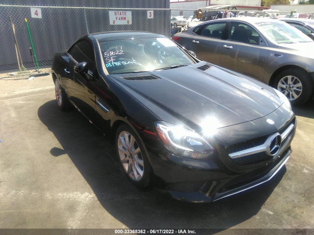 2017 Mercedes-Benz SLK-Class, VIN: WDDPK3JA4HF140262