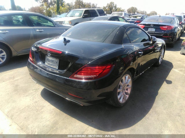 2017 Mercedes-Benz SLK-Class, VIN: WDDPK3JA4HF140262