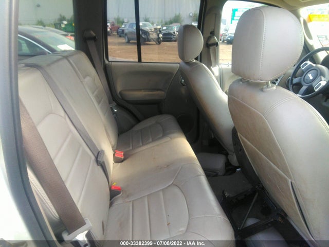 Jeep Liberty 2004 1J4GL58K94W230397 Image 9