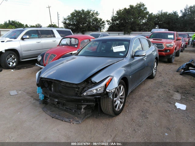 2018 Infiniti Q70, VIN: JN1BY1AP8JM180733