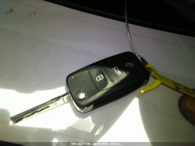 2015 Volkswagen Beetle, VIN: 3VWF17AT5FM652687
