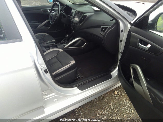 2015 Hyundai Veloster, VIN: KMHTC6AE3FU244353