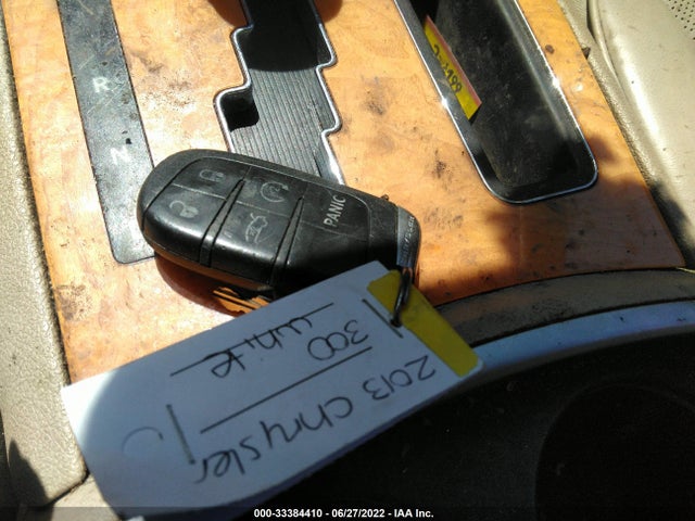 Chrysler 300 300c 2013 2C3CCAETXDH661716 Image 3