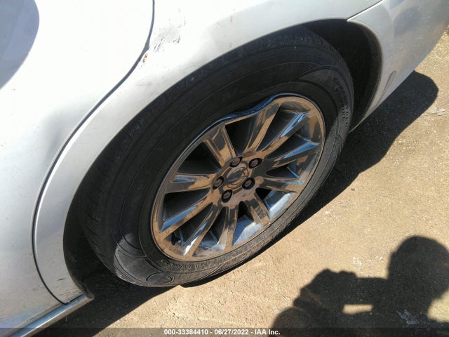 Chrysler 300 300c 2013 2C3CCAETXDH661716 Image 5