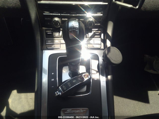 2015 Porsche Boxster, VIN: WP0CB2A8XFS140075
