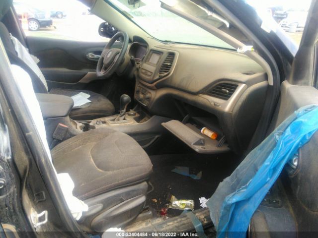 1C4PJMCS0HW601742 Jeep Cherokee Latitude