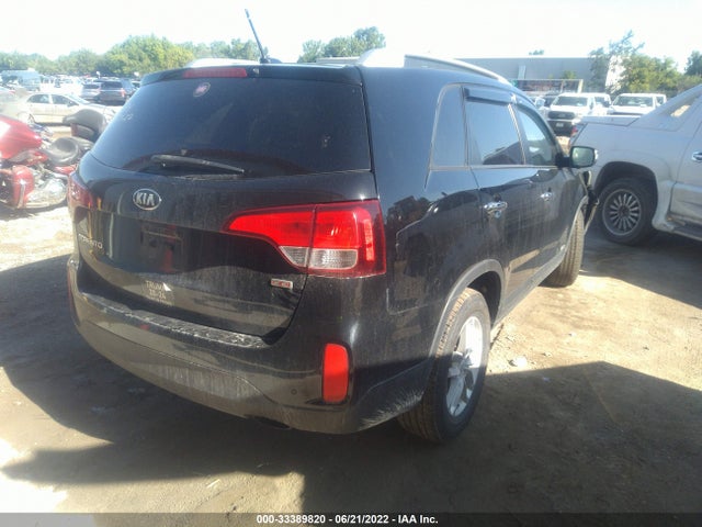 2014 KIA SORENTO LX VIN: 5XYKTCA65EG447154
