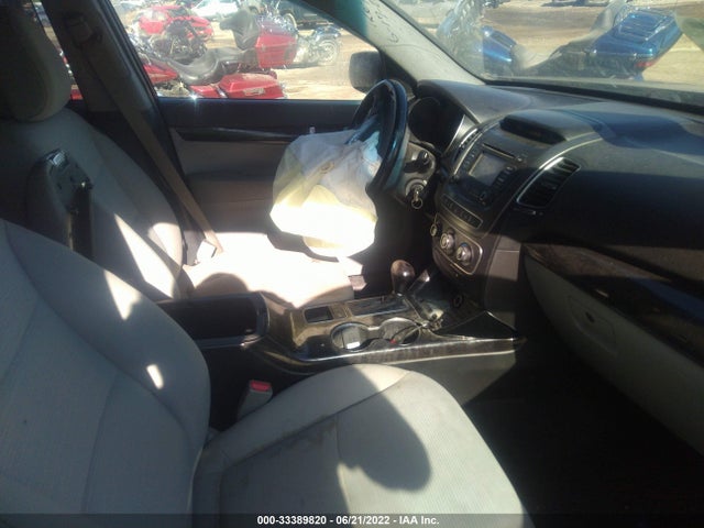 2014 KIA SORENTO LX VIN: 5XYKTCA65EG447154