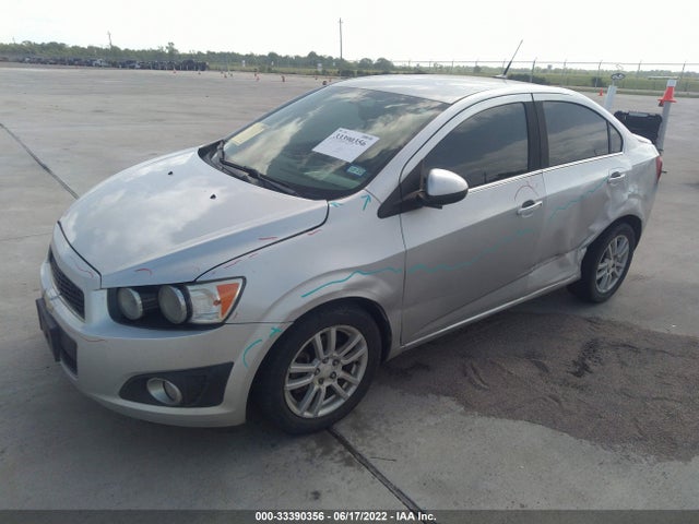 Chevrolet SONIC LT 2014 1G1JC5SH3E4117737 Image 2