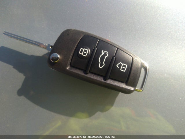 2013 AUDI A3 PREMIUM VIN: WAUBEAFM0DA007618