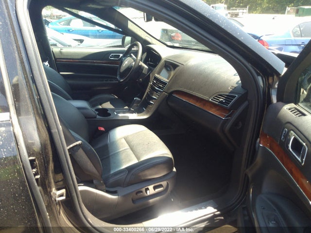2018 Lincoln MKT, VIN: 2LMHJ5NK5JBL01953