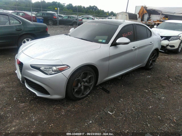 2017 Alfa Romeo Giulia, VIN: ZARFAEEN5H7542633