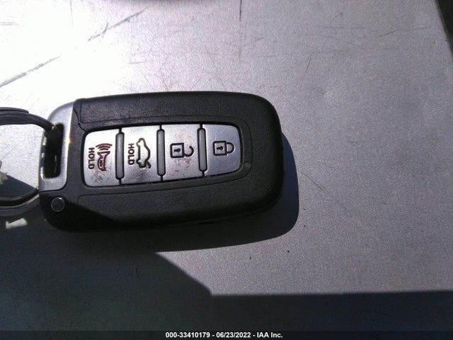 2014 HYUNDAI SONATA SE VIN: 5NPEC4AC5EH879566