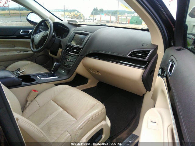 2015 Lincoln MKT, VIN: 2LMHJ5AT0FBL03776