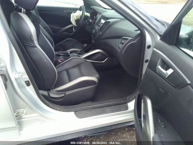 2016 Hyundai Veloster, VIN: KMHTC6AE8GU250067