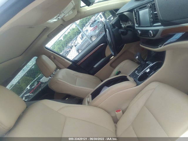 2017 Toyota Highlander, VIN: 5TDDGRFH9HS022330