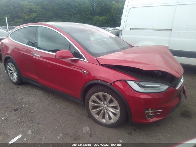 2021 Tesla Model X, VIN: 5YJXCDE22MF319348
