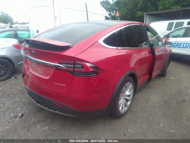 2021 Tesla Model X, VIN: 5YJXCDE22MF319348