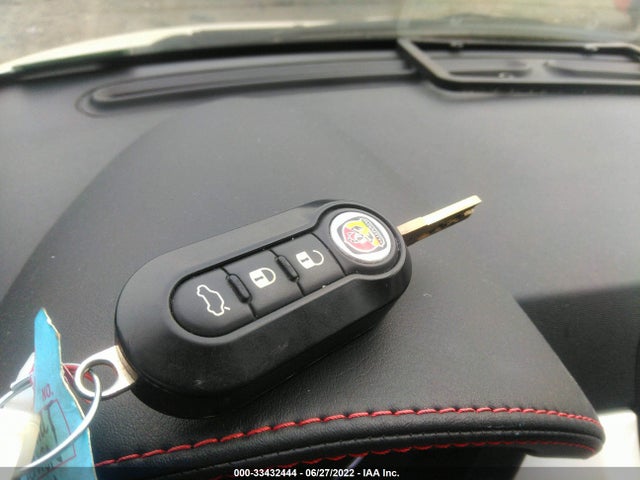 2015 Fiat 500, VIN: 3C3CFFFH7FT527545