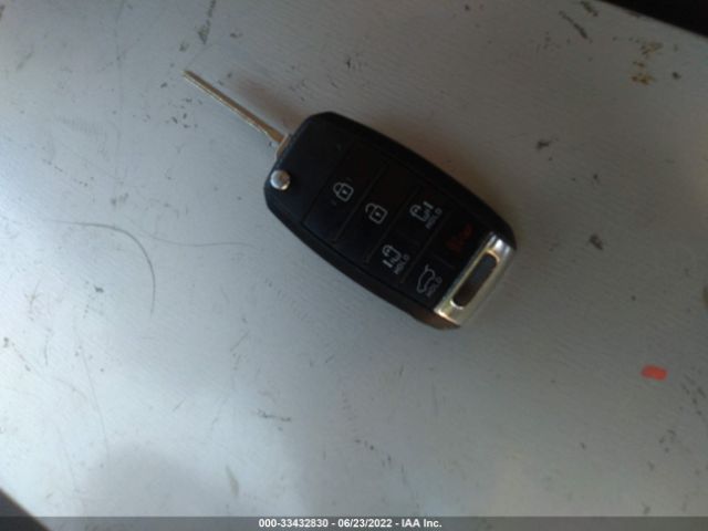 KNDMB5C15G6090654 KIA SEDONA LX