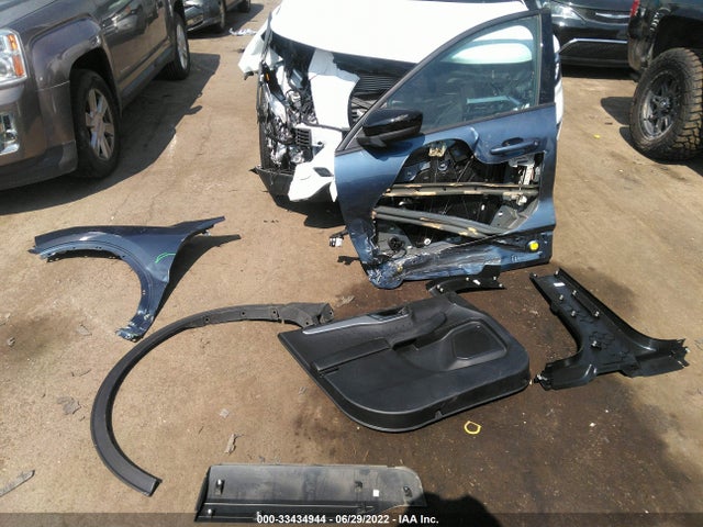 2020 Ford Escape, VIN: 1FMCU9BZ8LUC15460